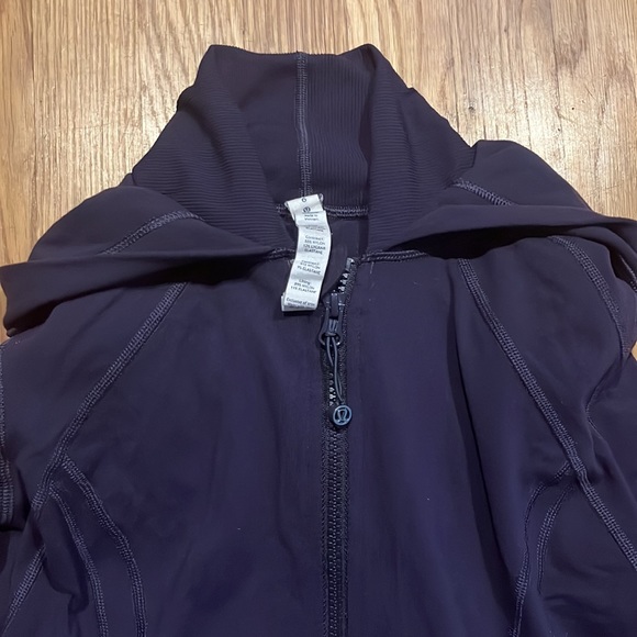 Used Lululemon Navy Coolmax Jacket - Picture 2 of 5